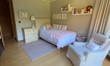 Casa en muy buen estado en el plano de Santa María de Manquehue