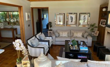 Casa en muy buen estado en el plano de Santa María de Manquehue