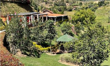 FINCA DE ENSUEÑO EN GUARNE, A 15 MINUTOS DEL AEROPUERTO