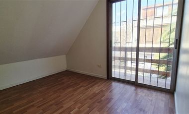 Casa en Venta en Mall Plaza Los Domínicos- Metro Los Domínicos