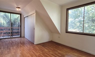 Casa en Venta en Mall Plaza Los Domínicos- Metro Los Domínicos