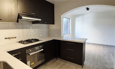 Casa en Venta en Mall Plaza Los Domínicos- Metro Los Domínicos