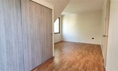 Casa en Venta en Mall Plaza Los Domínicos- Metro Los Domínicos