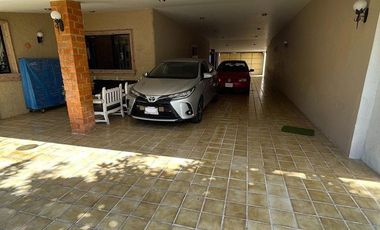 Casa en Venta en Las Fuentes Zapopan | 800 m Terreno | Circunvalación Sur