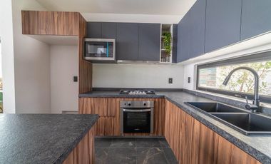 Casa nueva de 3 recámaras en Real de Valdepeñas, Zapopan