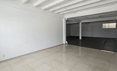 Bodega de 220m2 en condominio por Palacio de los Deportes