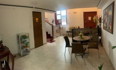 VENDO HOSTAL EN EL CENTRO (AMOBLADO)