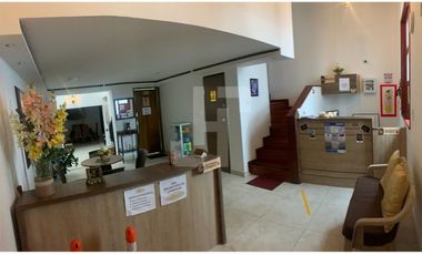 VENDO HOSTAL EN EL CENTRO (AMOBLADO)