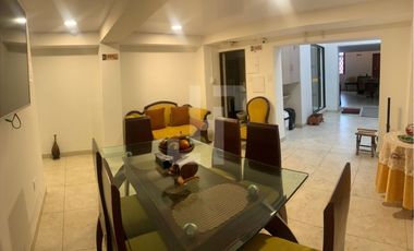 VENDO HOSTAL EN EL CENTRO (AMOBLADO)