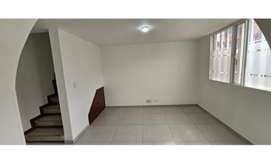 CASA COMERCIAL EN ARRIENDO, BARRIO SAN CARLOS ZIPAQUIR