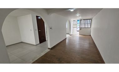 CASA COMERCIAL EN ARRIENDO, BARRIO SAN CARLOS ZIPAQUIR