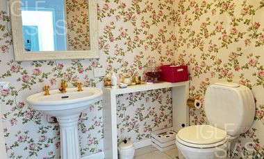 Casa en venta y alquiler al lago, El Golf, Nordelta