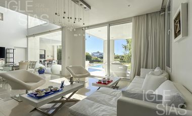 Casa en venta y alquiler al lago, El Golf, Nordelta