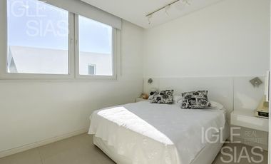 Casa en venta y alquiler al lago, El Golf, Nordelta