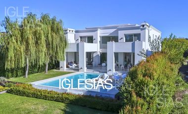 Casa en venta y alquiler al lago, El Golf, Nordelta