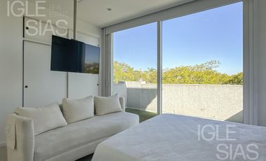 Casa en venta y alquiler al lago, El Golf, Nordelta