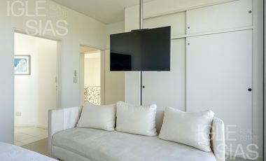 Casa en venta y alquiler al lago, El Golf, Nordelta
