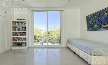 Casa en venta y alquiler al lago, El Golf, Nordelta