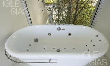 Casa en venta y alquiler al lago, El Golf, Nordelta