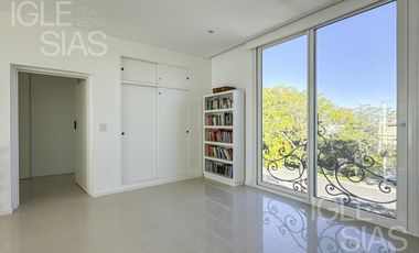Casa en venta y alquiler al lago, El Golf, Nordelta