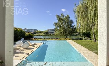 Casa en venta y alquiler al lago, El Golf, Nordelta