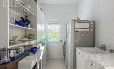 Casa en venta y alquiler al lago, El Golf, Nordelta