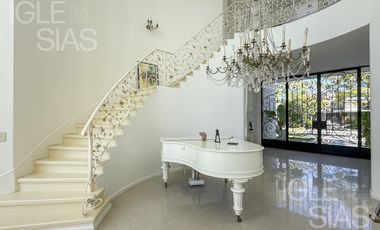 Casa en venta y alquiler al lago, El Golf, Nordelta