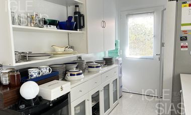 Casa en venta y alquiler al lago, El Golf, Nordelta