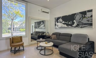 Casa en venta y alquiler al lago, El Golf, Nordelta