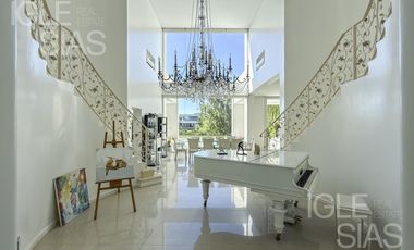 Casa en venta y alquiler al lago, El Golf, Nordelta