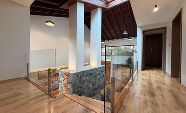 En Venta Casa de Lujo Sector Las Orquídeas