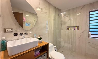 En Venta Casa de Lujo Sector Las Orquídeas