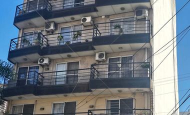 OFICINA EN PLENO CENTRO DE LOMAS 3 C/EST CON BALCON