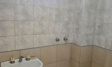 OFICINA EN PLENO CENTRO DE LOMAS 3 C/EST CON BALCON