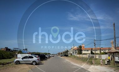 Av. Costanera entre Av. 1 y Av. 2 23 - Departamento frente al mar en Costa del Este