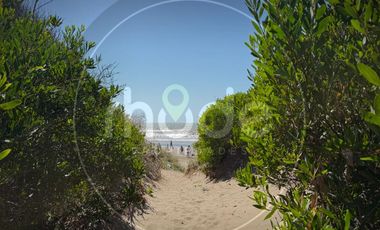 Av. Costanera entre Av. 1 y Av. 2 23 - Departamento frente al mar en Costa del Este