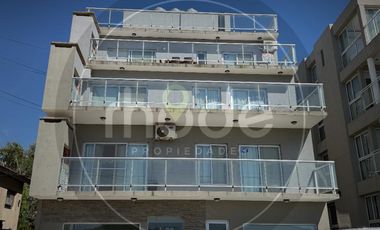 Av. Costanera entre Av. 1 y Av. 2 23 - Departamento frente al mar en Costa del Este