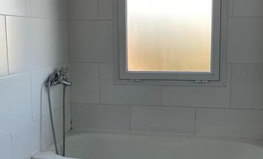 MUY LINDO Y AMPLIO DEPARTAMENTO DE 2 AMBIENTES EN TIGRE. COCHERA Y SEGURIDAD 24 HS.