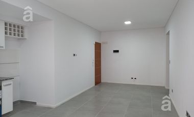 Departamento en alquiler en  Villa Ballester-2 ambientes con Cochera Descubierta