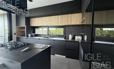 Casa en alquiler temporario, al lago, en San Rafael, Villanueva