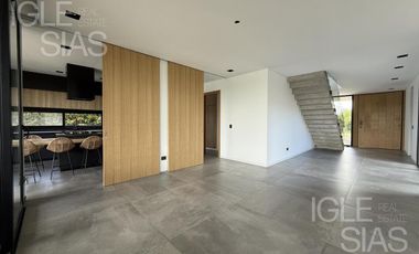 Casa en alquiler temporario, al lago, en San Rafael, Villanueva