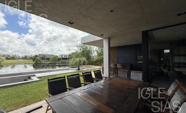 Casa en alquiler temporario, al lago, en San Rafael, Villanueva