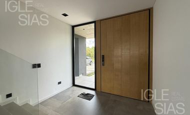 Casa en alquiler temporario, al lago, en San Rafael, Villanueva