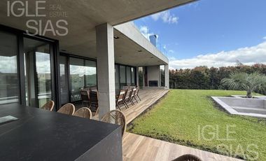 Casa en alquiler temporario, al lago, en San Rafael, Villanueva