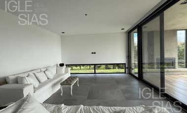 Casa en alquiler temporario, al lago, en San Rafael, Villanueva