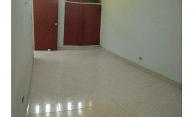 Casa Multifamiliar en Riascos a una cuadra del libertador 005K