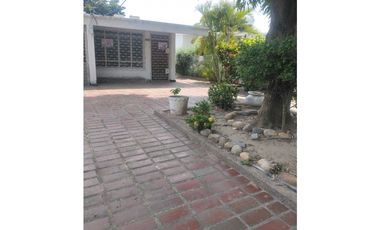 Casa Multifamiliar en Riascos a una cuadra del libertador 005K