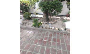 Casa Multifamiliar en Riascos a una cuadra del libertador 005K