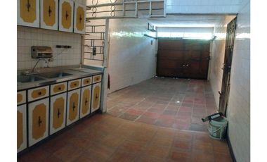 Casa Multifamiliar en Riascos a una cuadra del libertador 005K