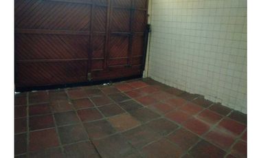 Casa Multifamiliar en Riascos a una cuadra del libertador 005K